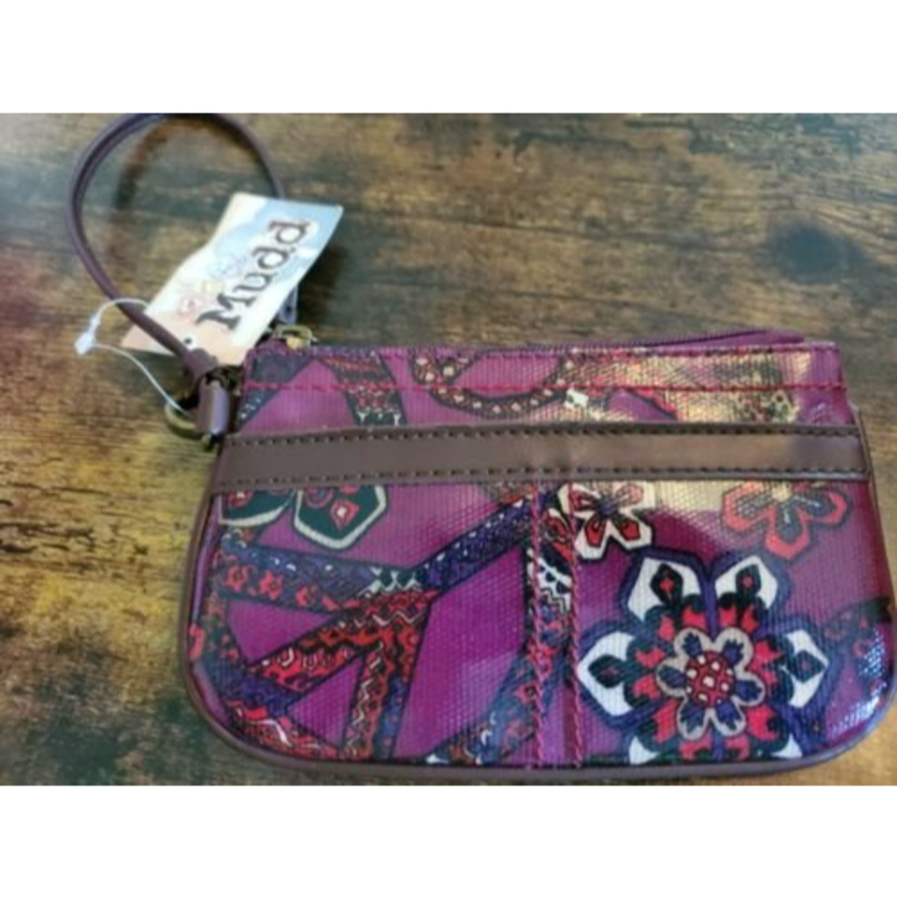 MUDD Women's Angie Glazed Wristlet/ Clutch Purse Accessory Peace Floral NWT.  L5
